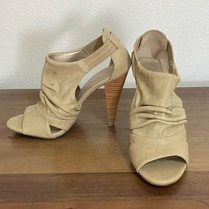 Apt 9 Heels